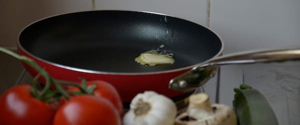 How to Cook with a Cast Iron Skillet - Escoffier Online