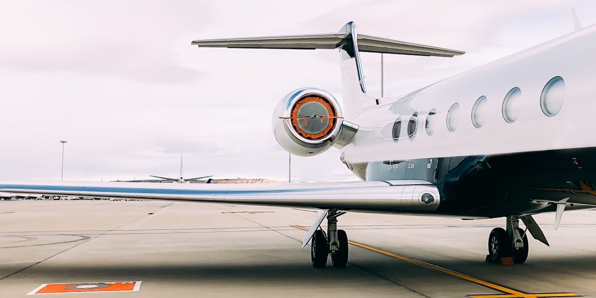 An plane which has landed on the runway to depict the process of touchdown pcr